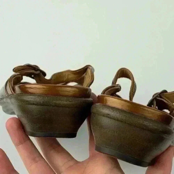 Dansko sandals size 38 7.5-8 patent leather mules - Picture 6 of 9